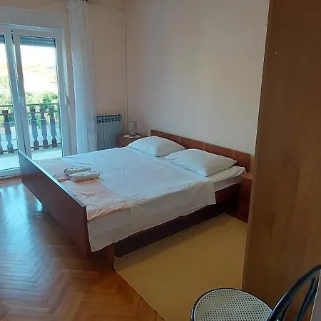 Nikolino Apartment *